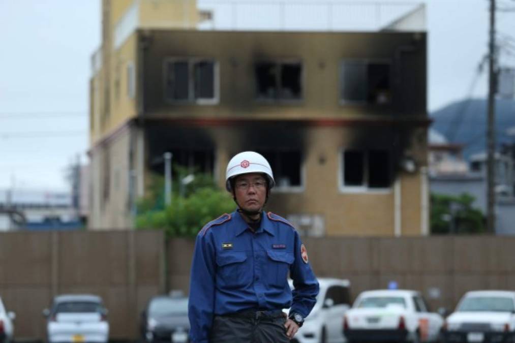 FOTOS: Dramáticas imágenes de incendio en estudio de animé que dejó más de 30 muertos en Japón