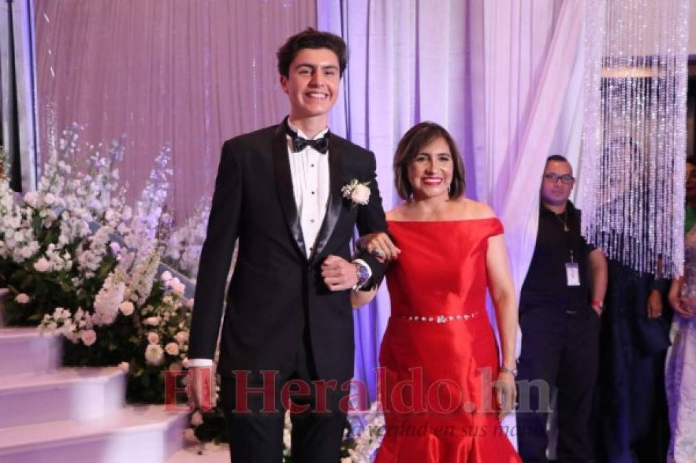 FOTOS: Del Campo School derrochó estilo y glamour en la Prom 2019