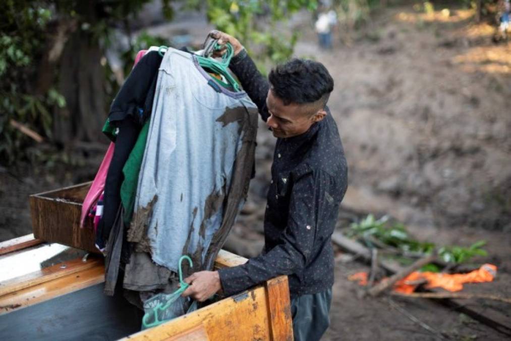 Las desgarradoras imágenes tras el mortífero deslave en El Salvador