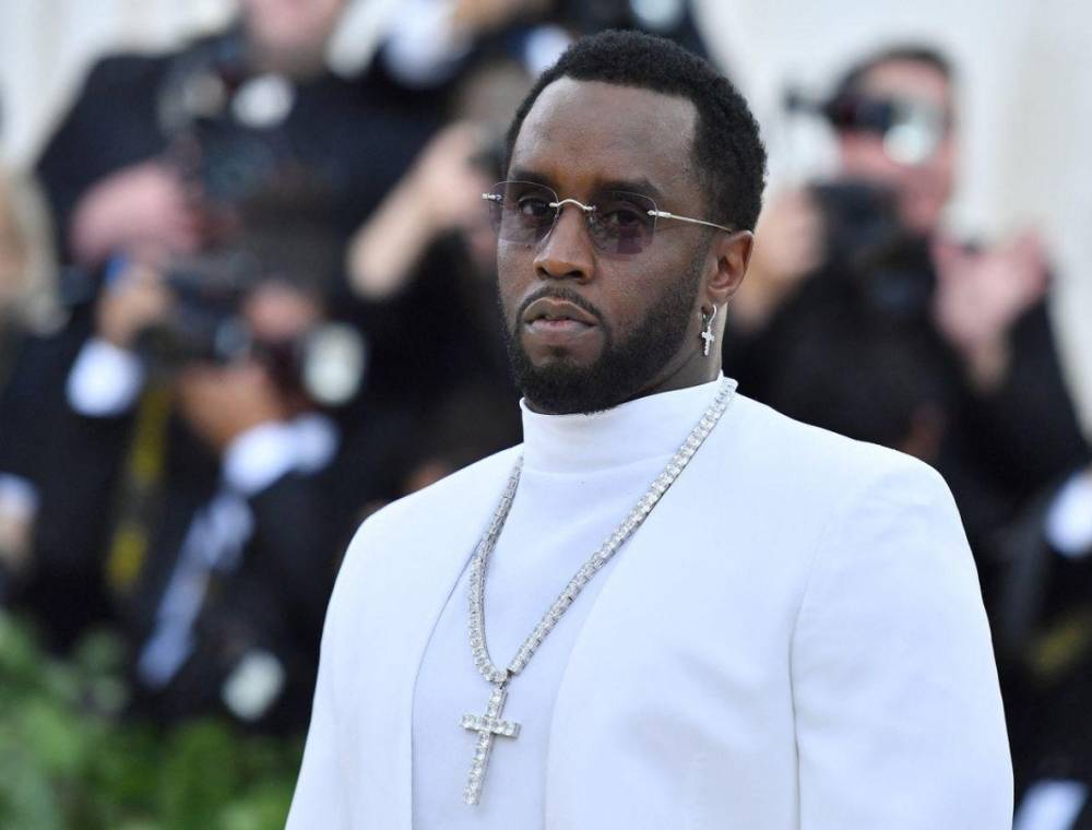 Agentes federales realizaron operaciones de allanamiento a propiedades de Sean “Diddy” Combs en Los Ángeles y en Miami, en momentos en que el rapero enfrenta una serie de demandas por tráfico sexual y acoso. Esto es lo que se conoce sobre la nueva demanda en contra del famoso.