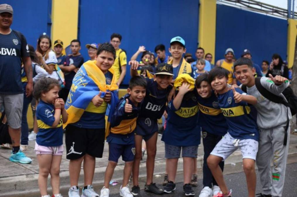 Ambientazo en La Bombonera previo al entrenamiento de Boca Juniors