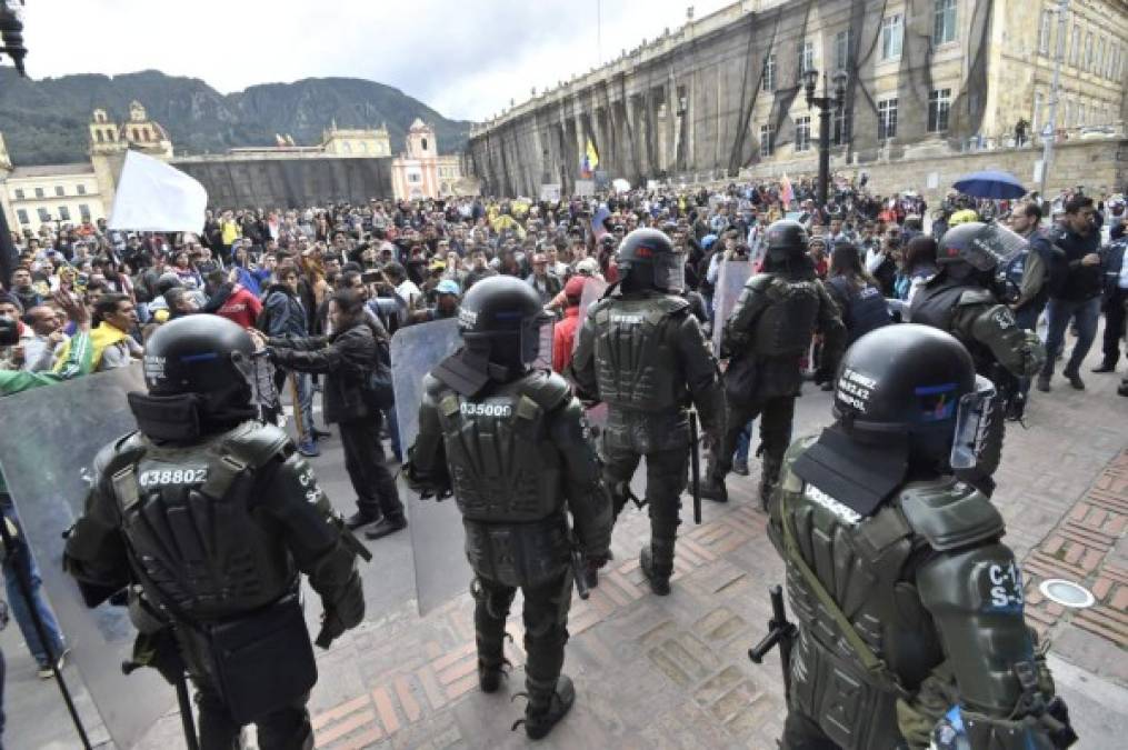 FOTOS: Colombia vive su séptimo día de protestas contra Iván Duque