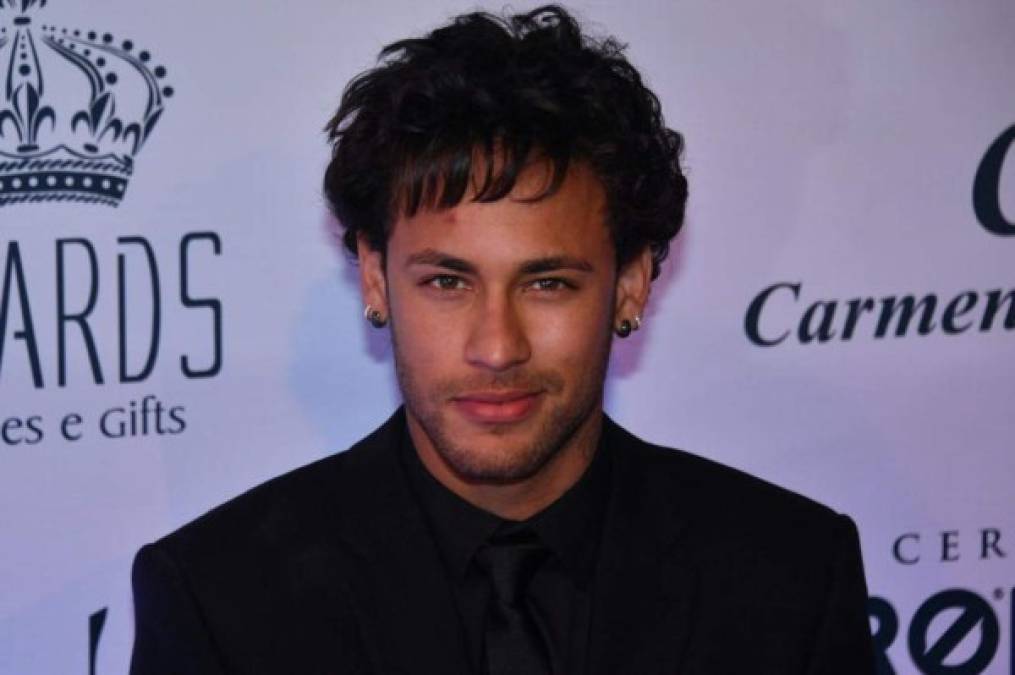 Los descabellados, sorprendentes y locos looks de Neymar