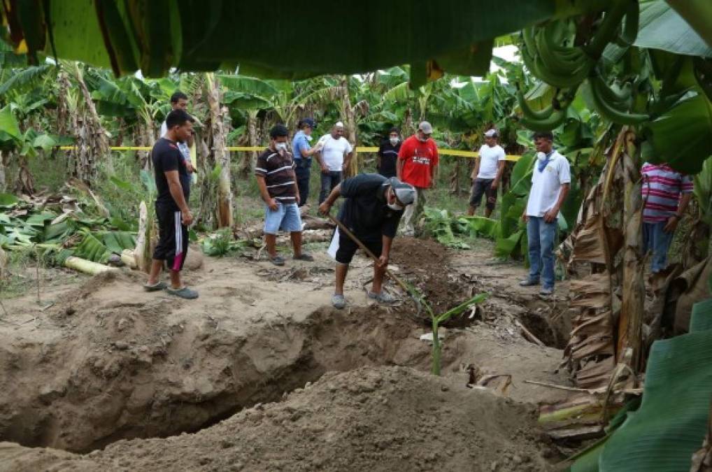 Dramáticas imágenes en el cementerio clandestino de Quimistán