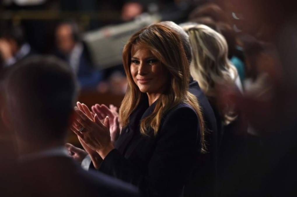 FOTOS: El sofisticado look de Melania Trump en el discurso del Estado de la Unión