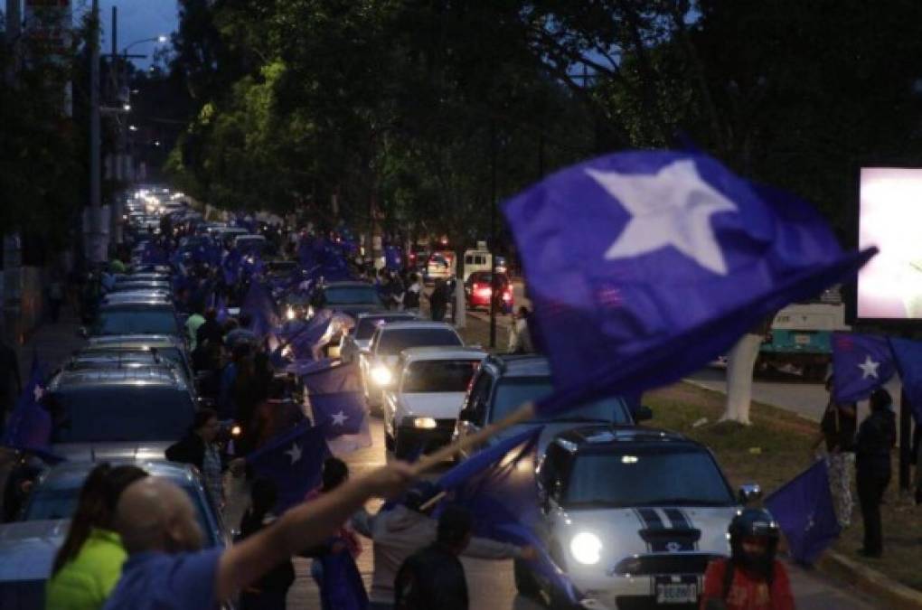 FOTOS: Nacionalistas celebran la 'Caravana de la Victoria' en Honduras