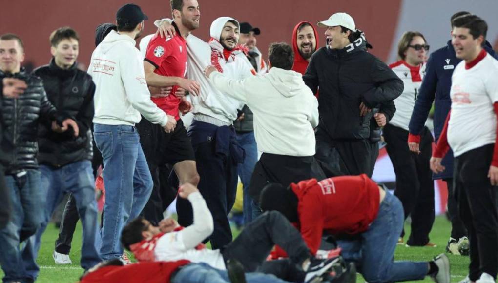 Eufórica celebración en Georgia por clasificar por primera vez a una Eurocopa