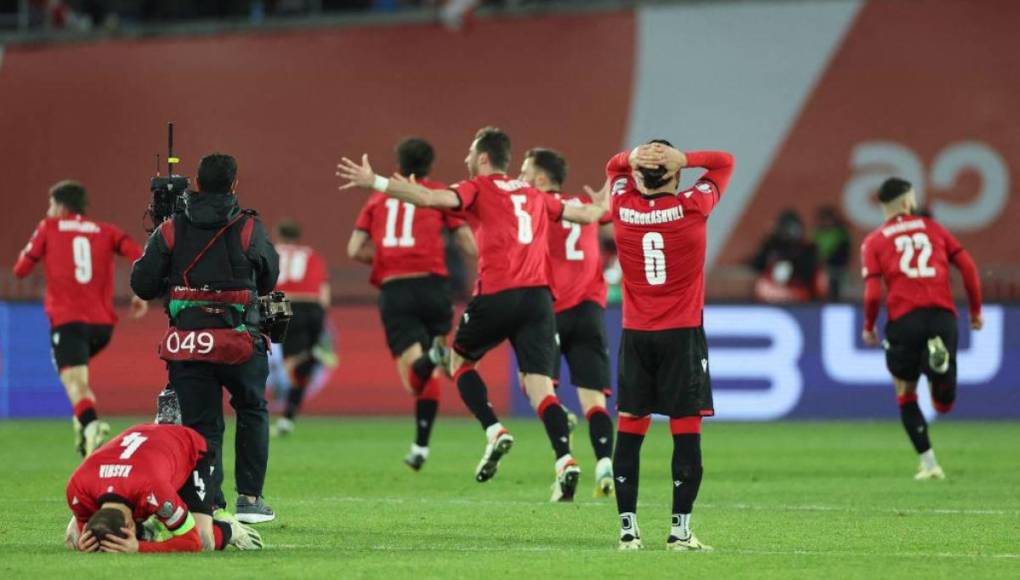 Eufórica celebración en Georgia por clasificar por primera vez a una Eurocopa