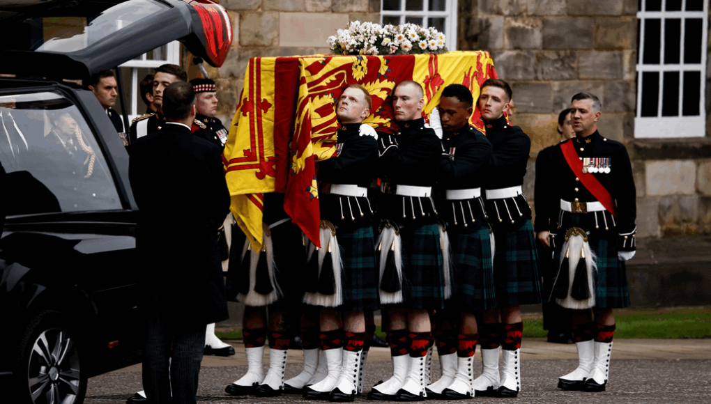 FOTOS: Así fue el traslado de los restos de Isabel II de Balmoral a Edimburgo