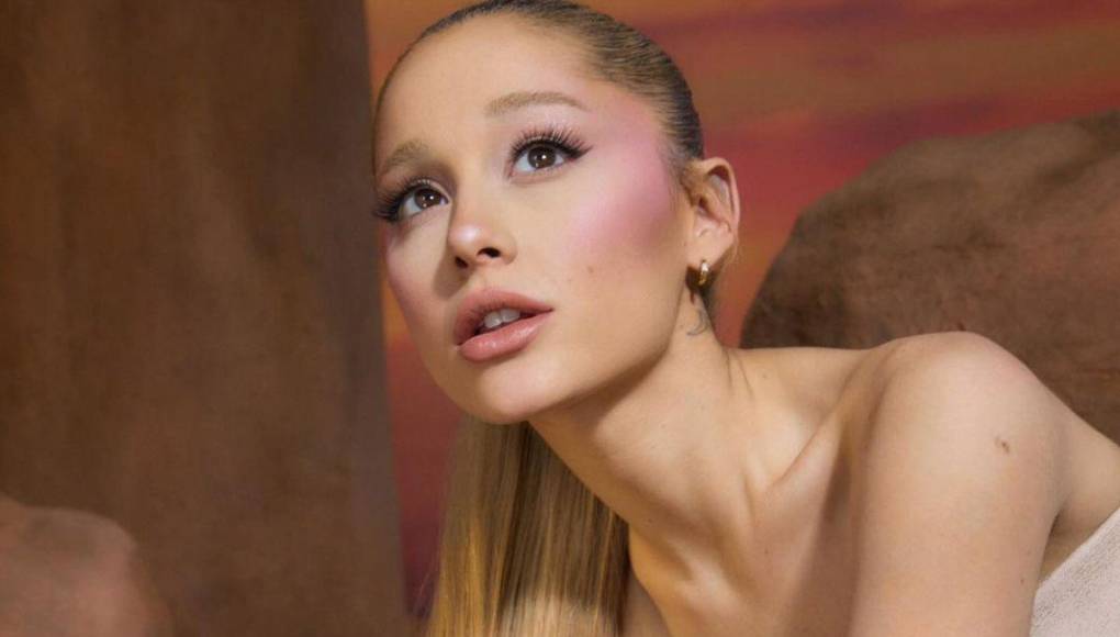 Ariana Grande revela secretos de su expareja en su nuevo álbum ‘Sweet Secrets’
