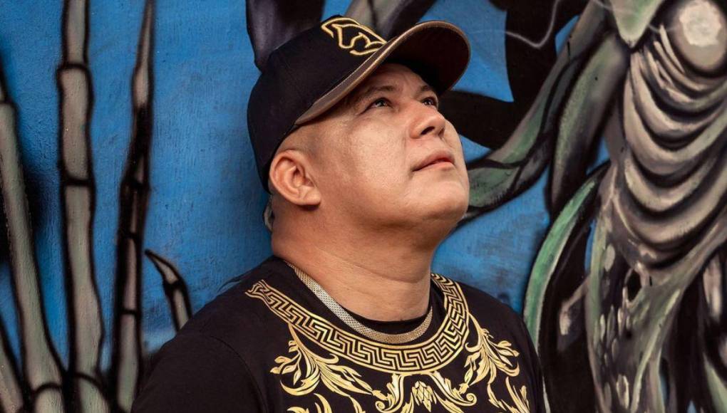 ¿Quién era Sebastián Muñoz, el cantante asesinado en medio de masacre en el Cauca?