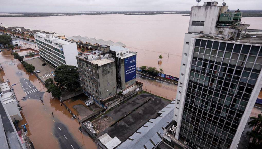 Suman 56 muertos en el sur de Brasil por desastre climático