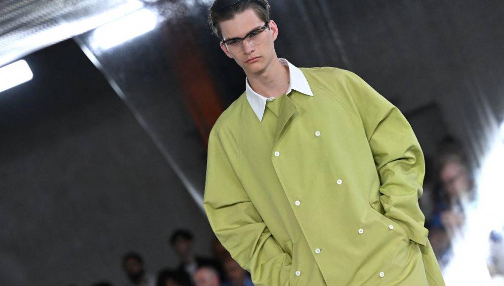 Oda de Prada a la elegancia masculina en la Semana de la Moda de Milán