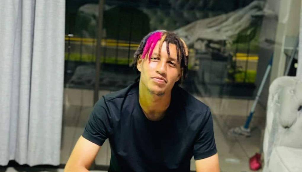 Luke Fleurs, el futbolista sudafricano asesinado tras robarle su auto en una gasolinera