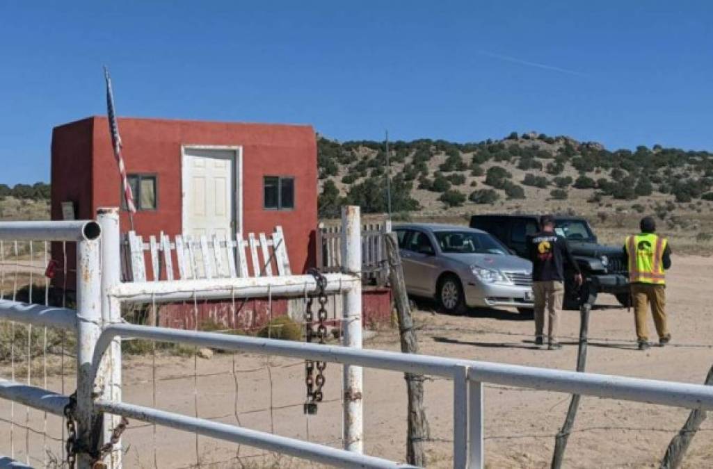 Otra tragedia para la película Rust: Jason Miller a punto de perder el brazo por una araña