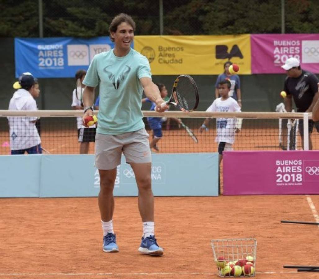 Nadal hace soñar a niños de barrios pobres de Argentina