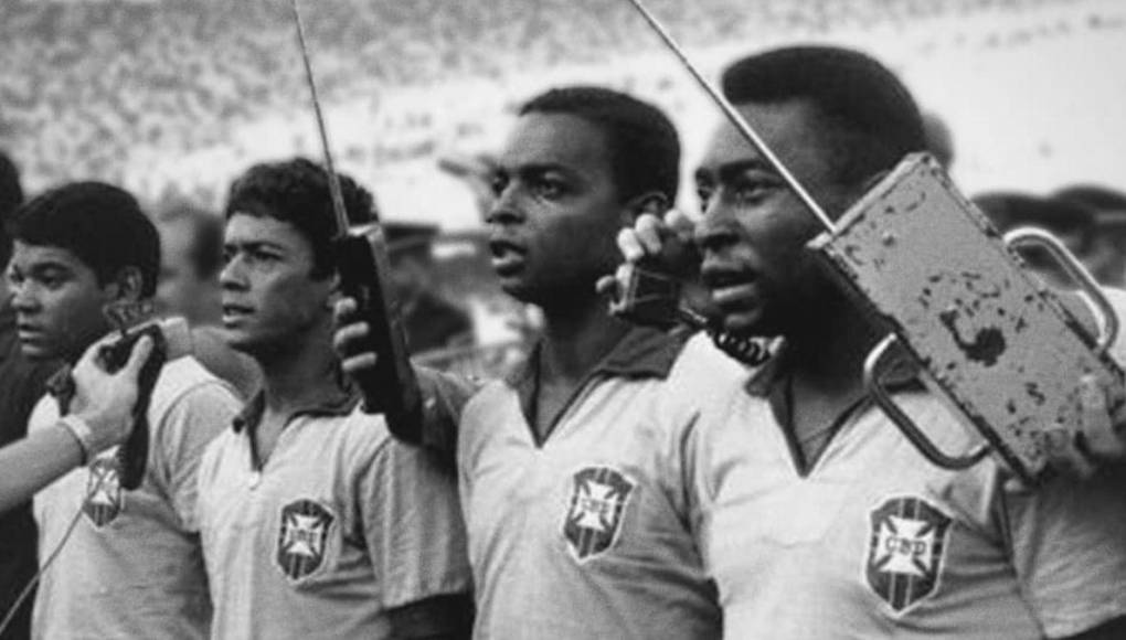 La vida de Pelé, el Rey del fútbol mundial, en imágenes
