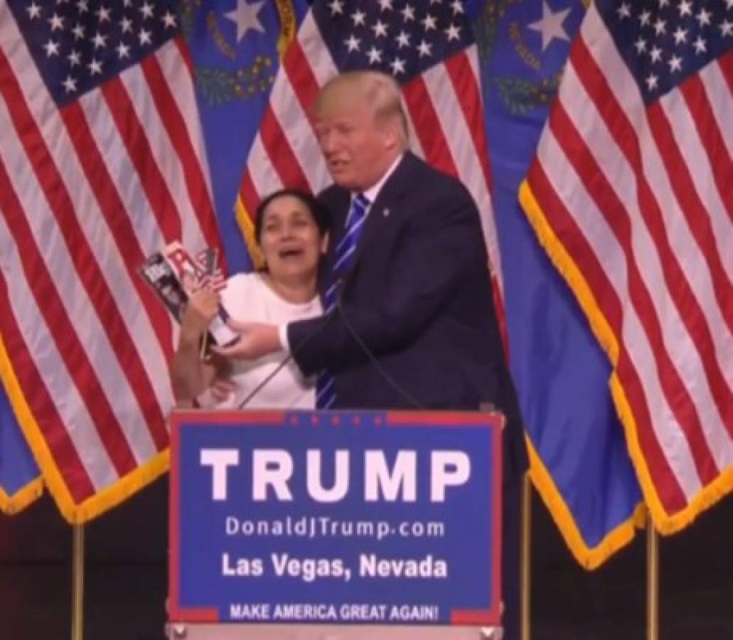 Mujer latina profesa a gritos su amor y apoyo por Donald Trump