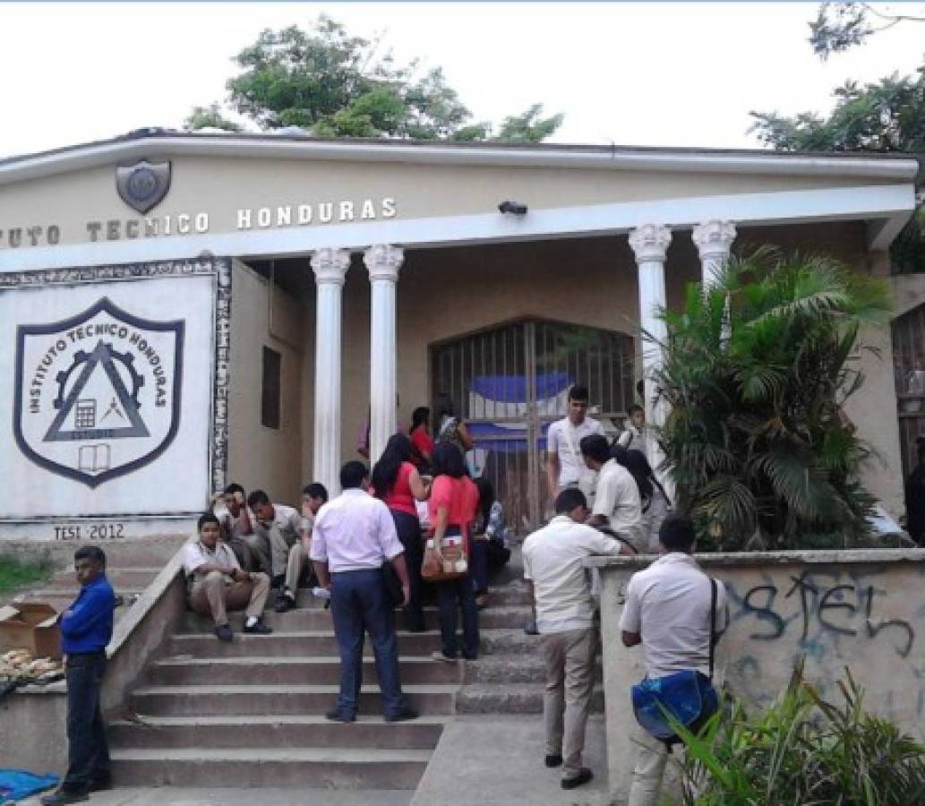 Estudiantes desalojan Instituto Técnico Honduras