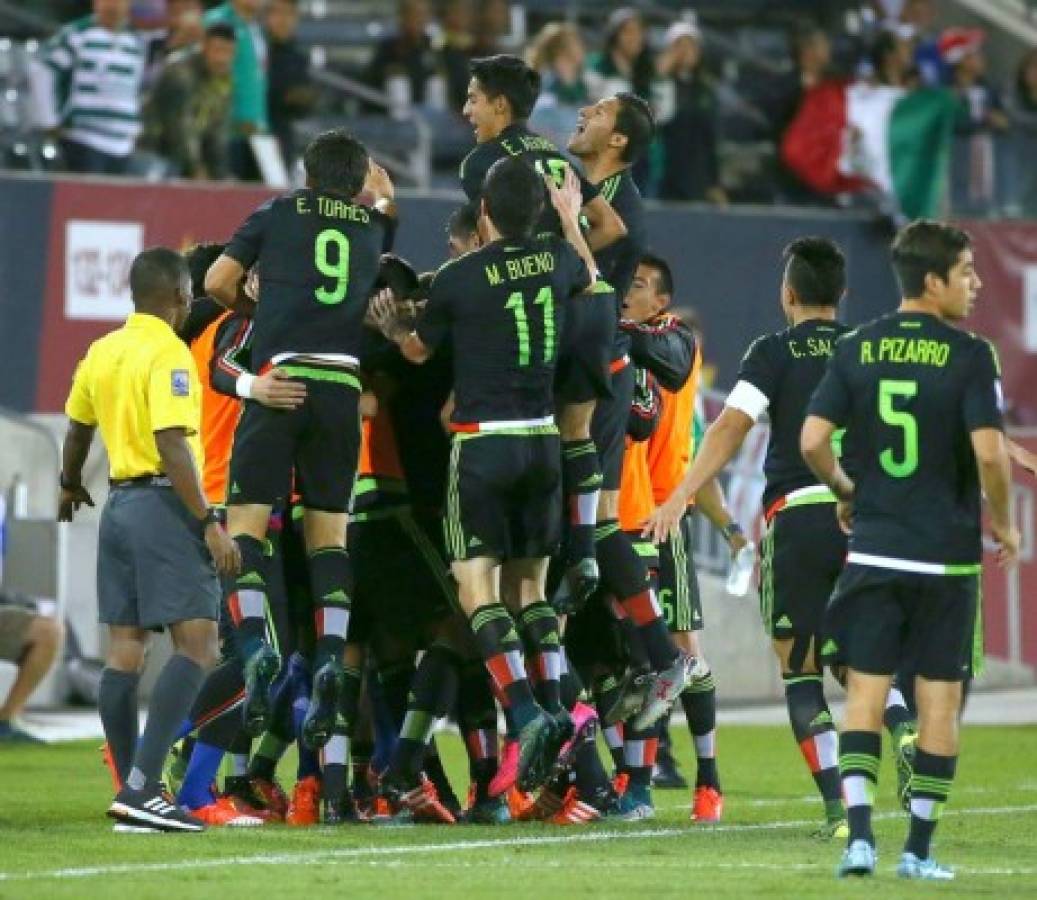 México vence 2-0 a Canadá y clasifica al fútbol de Rio de Janeiro-2016