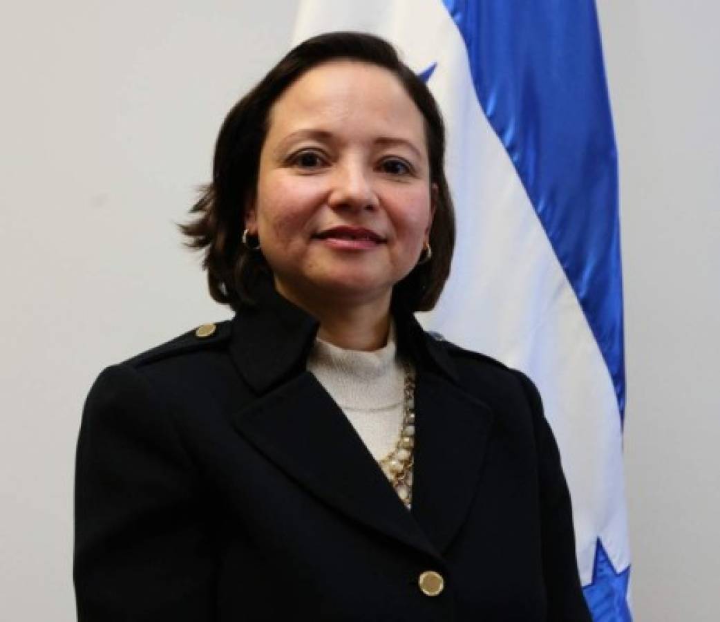 Juramenta a Norma Cerrato como nueva viceministra de Derechos Humanos y Justicia