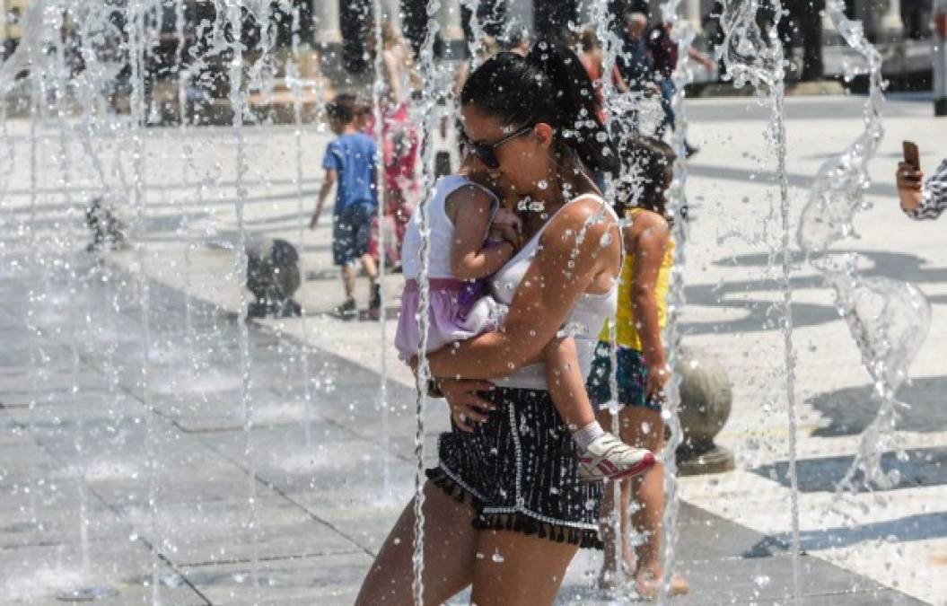FOTOS: En ríos, balnearios o parques, estadounidenses se refrescan ante ola de calor