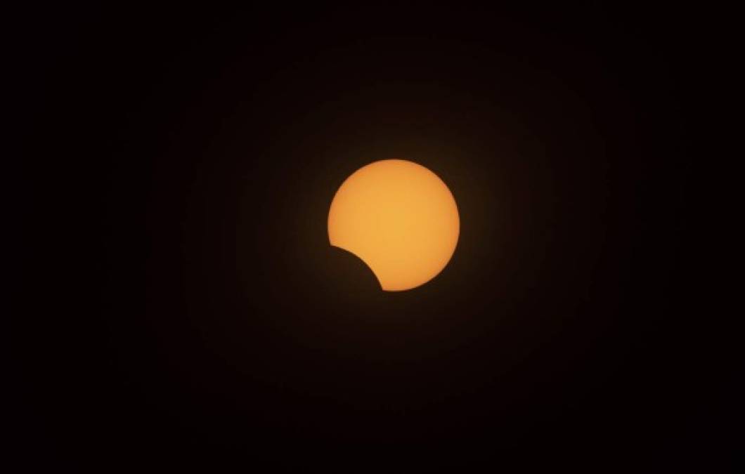 Las espectaculares imágenes que dejó el eclipse solar sudamericano 2019
