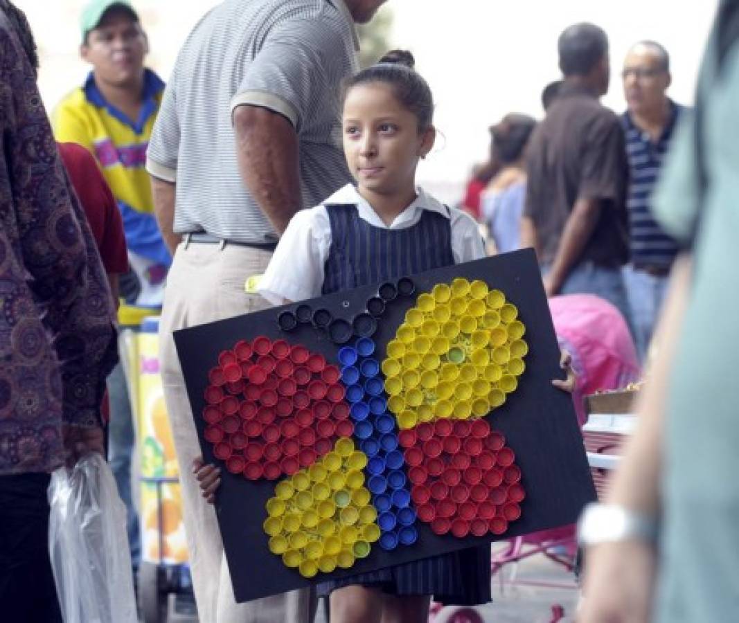 Creatividad y talento en exitosa feria del reciclaje de escolares