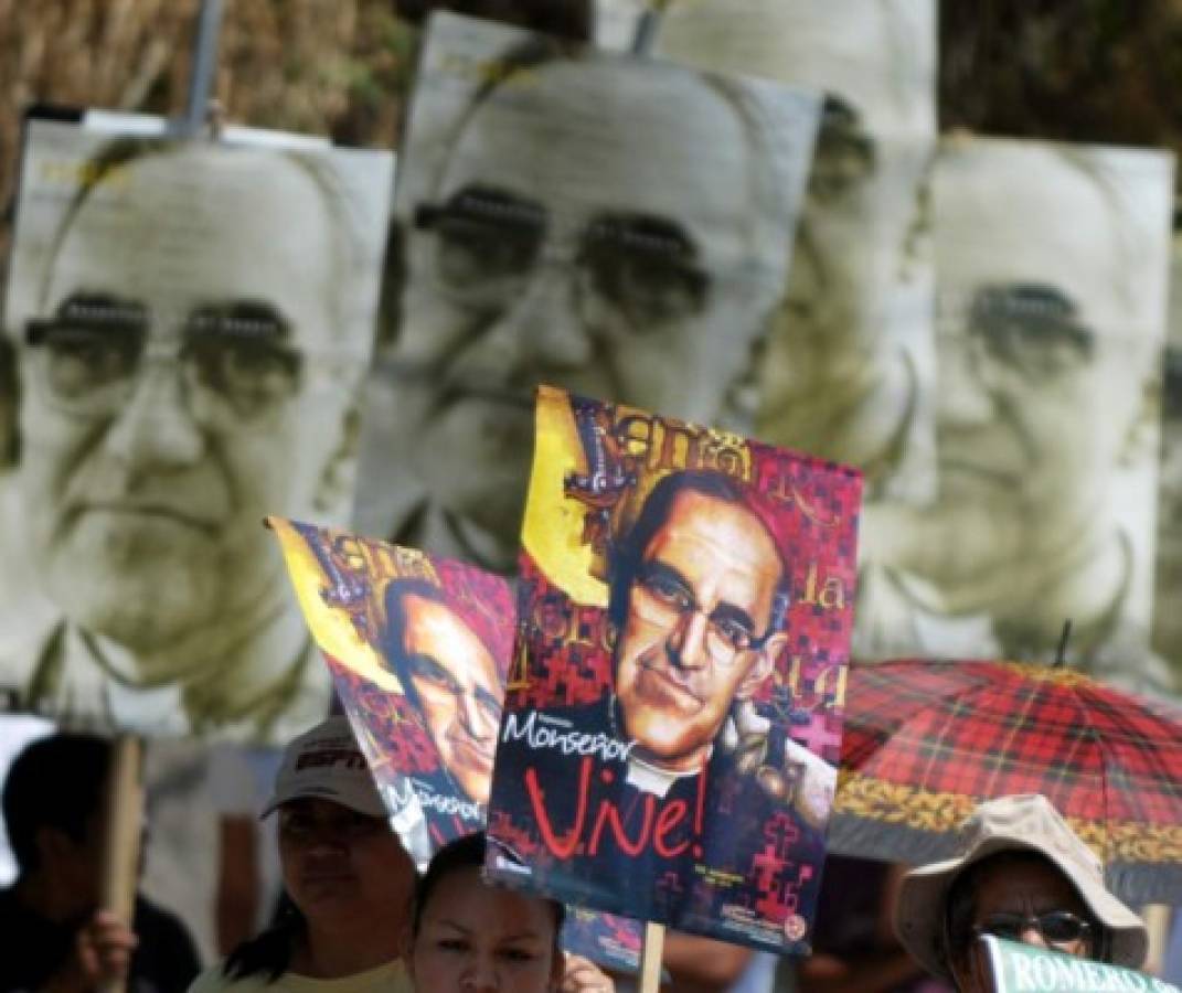 Obispos salvadoreños pedirán a Francisco pronta canonización de Romero
