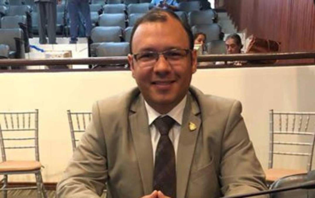 Diputados de Libre ausentes en reunión para escoger al presidente del Congreso Nacional