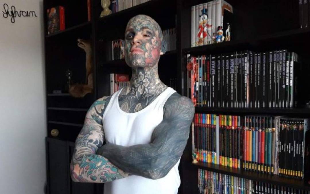 Sylvain Hélaine, el hombre tatuado de pies a cabeza en Francia