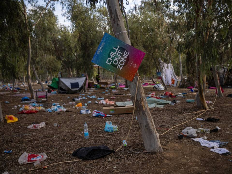 Muchos de los asistentes al festival Tribe of Nova estaban consumiendo drogas cuando ocurrió el ataque. (Tamir Kalifa para The New York Times)