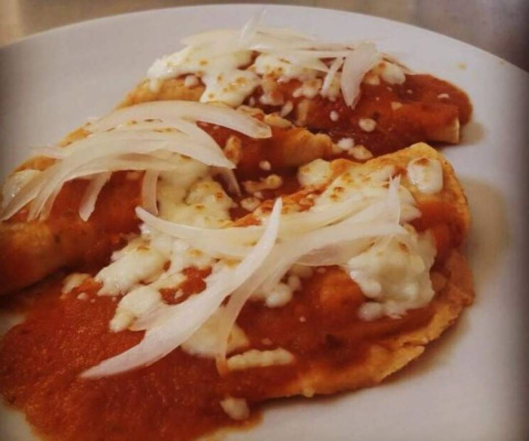 Prepare unas sabrosas enchiladas al estilo mexicano