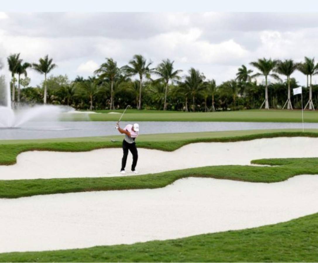Trump le prohíbe a Univisión usar su campo de golf