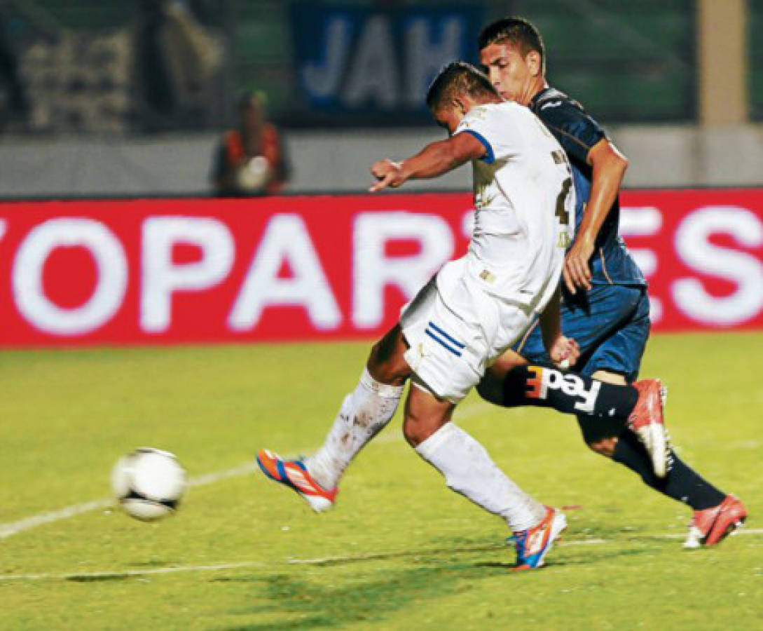 Olimpia ganó el clásico con goles de Rojas