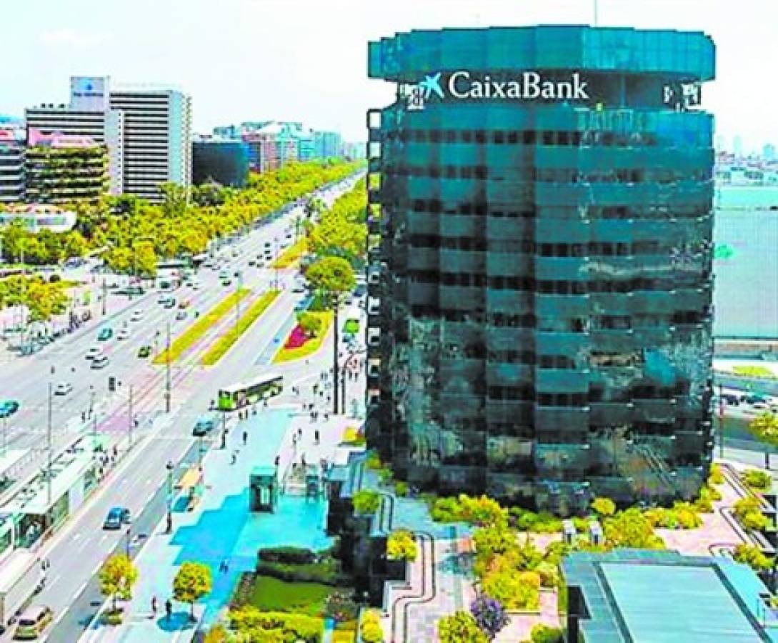 CaixaBank adquiere parte de Barclays por $800 millones