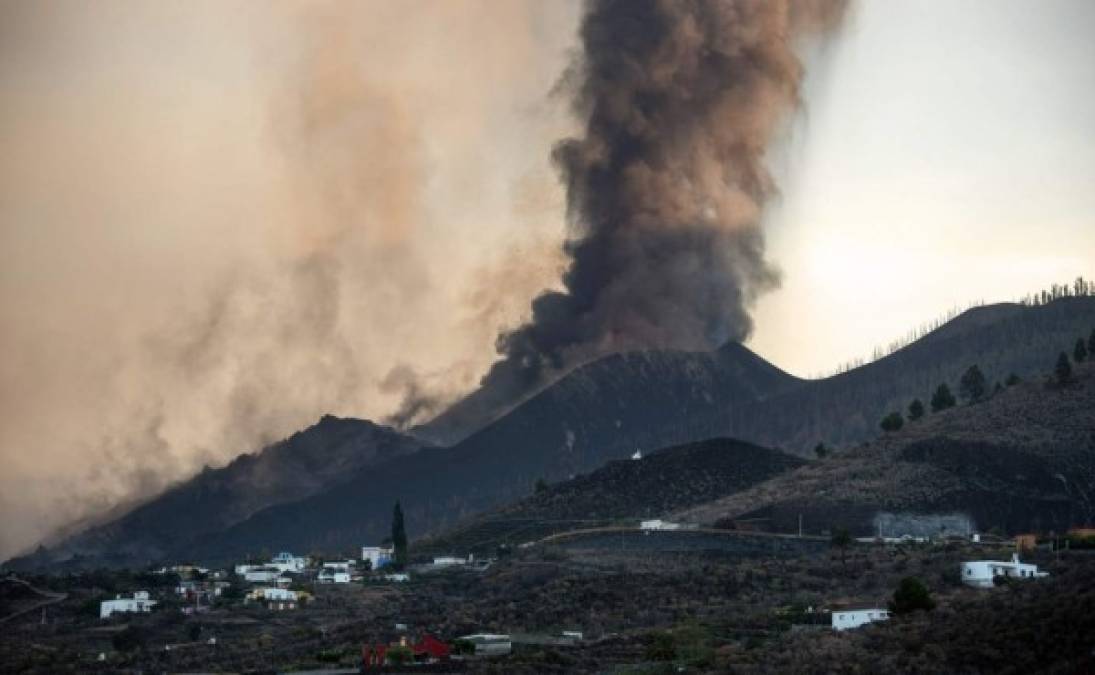 Catastróficas imágenes a 7 días de la erupción del volcán de La Palma