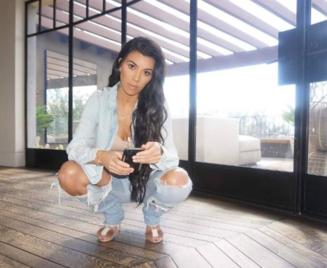 Kourtney Kardashian recibe duras críticas por dejar que su hija de 4 años use un piercing