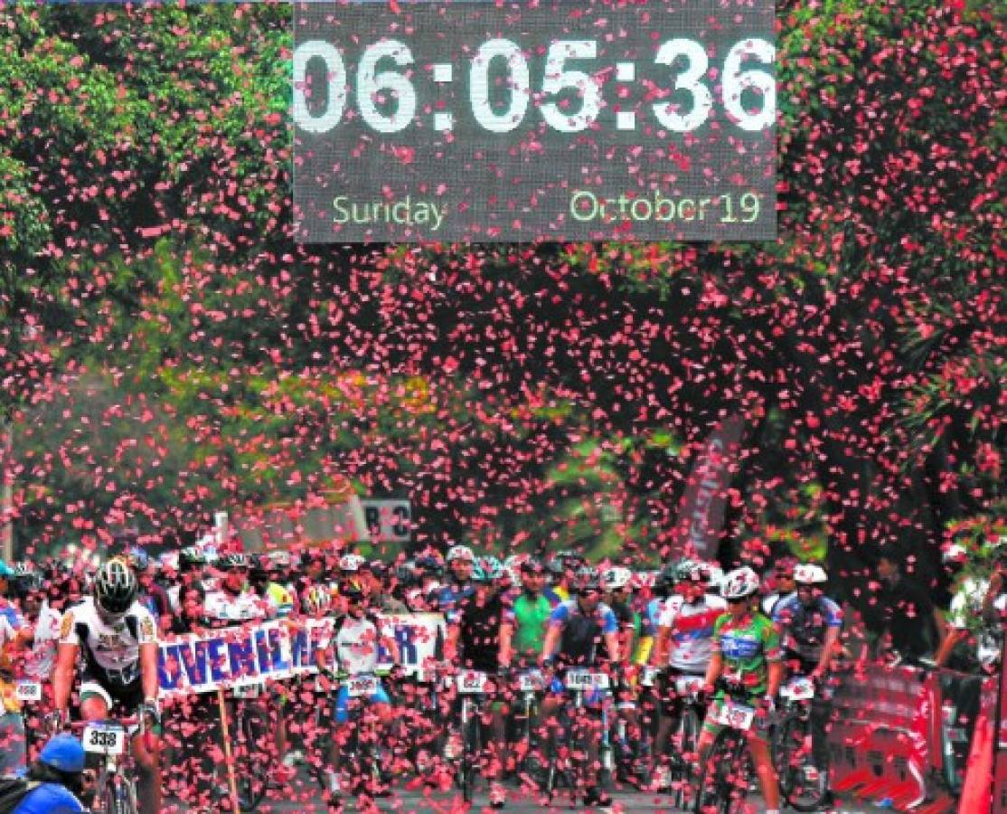 Monumental fiesta ciclística en Honduras