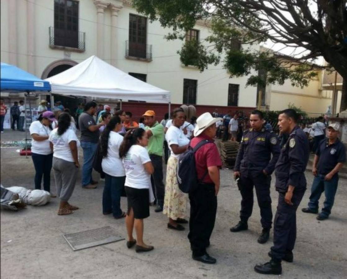 Campesinos realizan plantón en Tegucigalpa