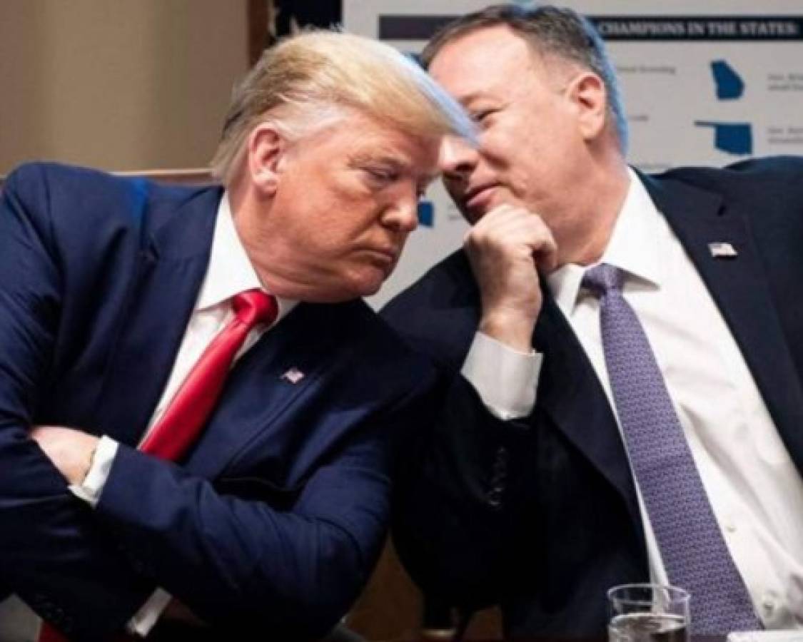 Trump despide a inspector que investigaba al congresista Mike Pompeo