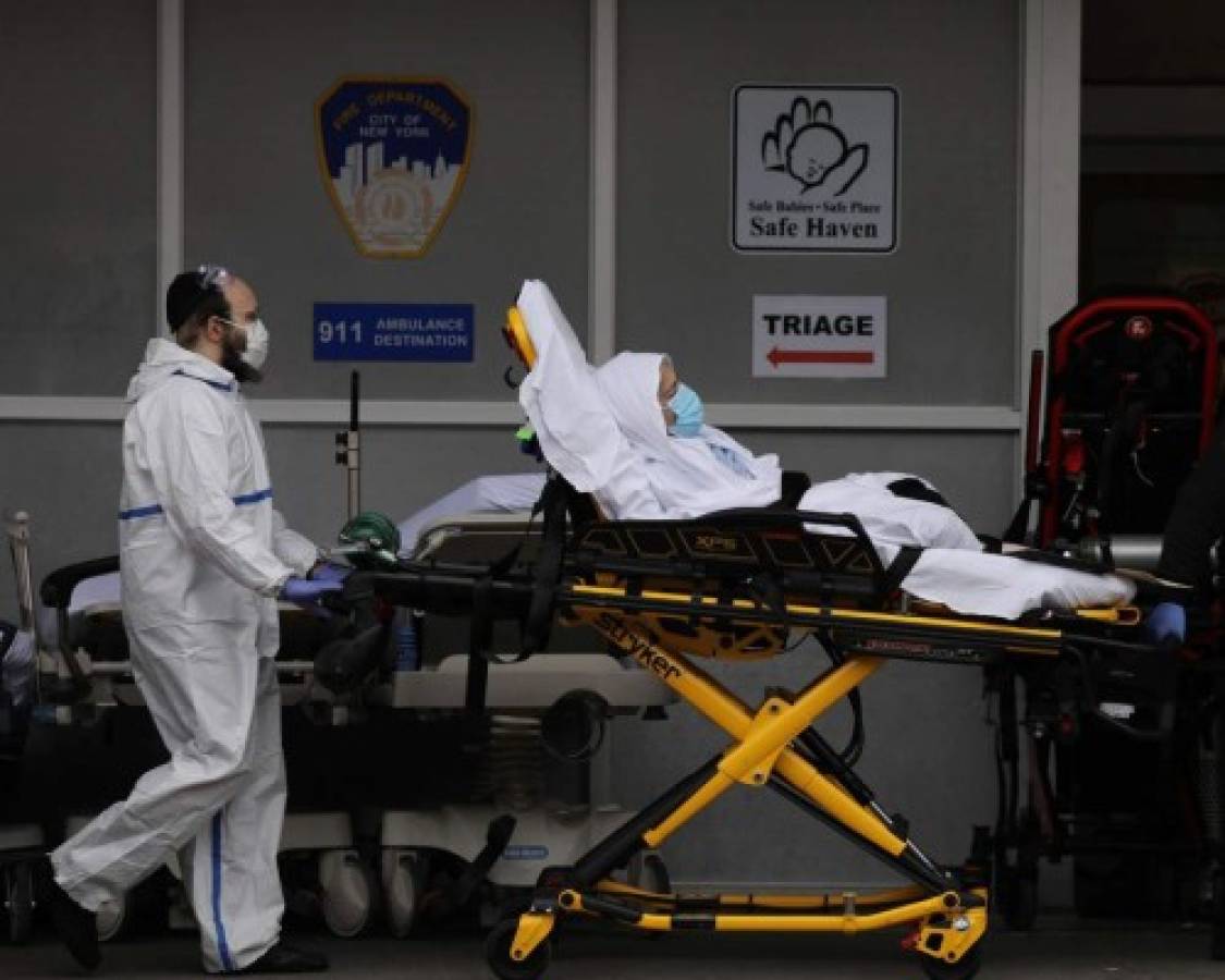 Nueva York registra 594 muertes en un día y eleva total a 4,159