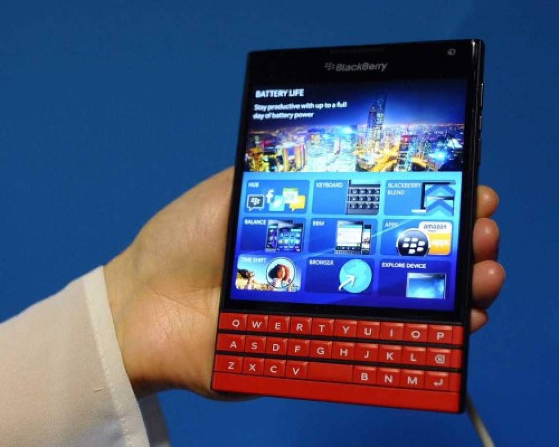 BlackBerry ofrece nuevos teléfonos y apuesta por el software