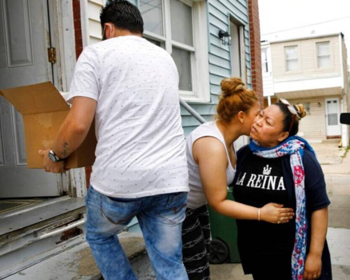 Inmigrante hondureña: 'Nunca habíamos tenido que pedir ayuda”