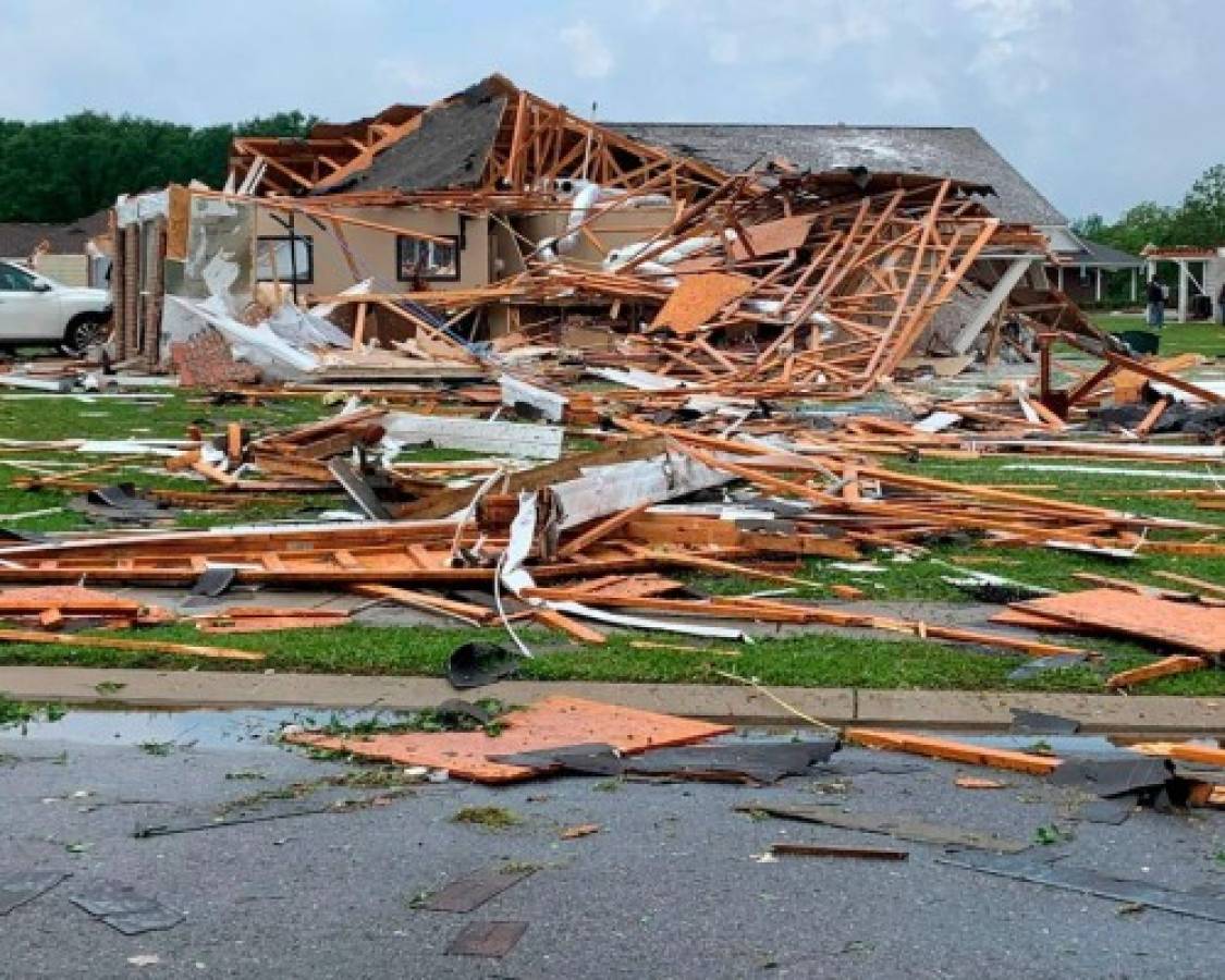 Aumentan a 11 los muertos en Estados Unidos por tornados en Misisipi