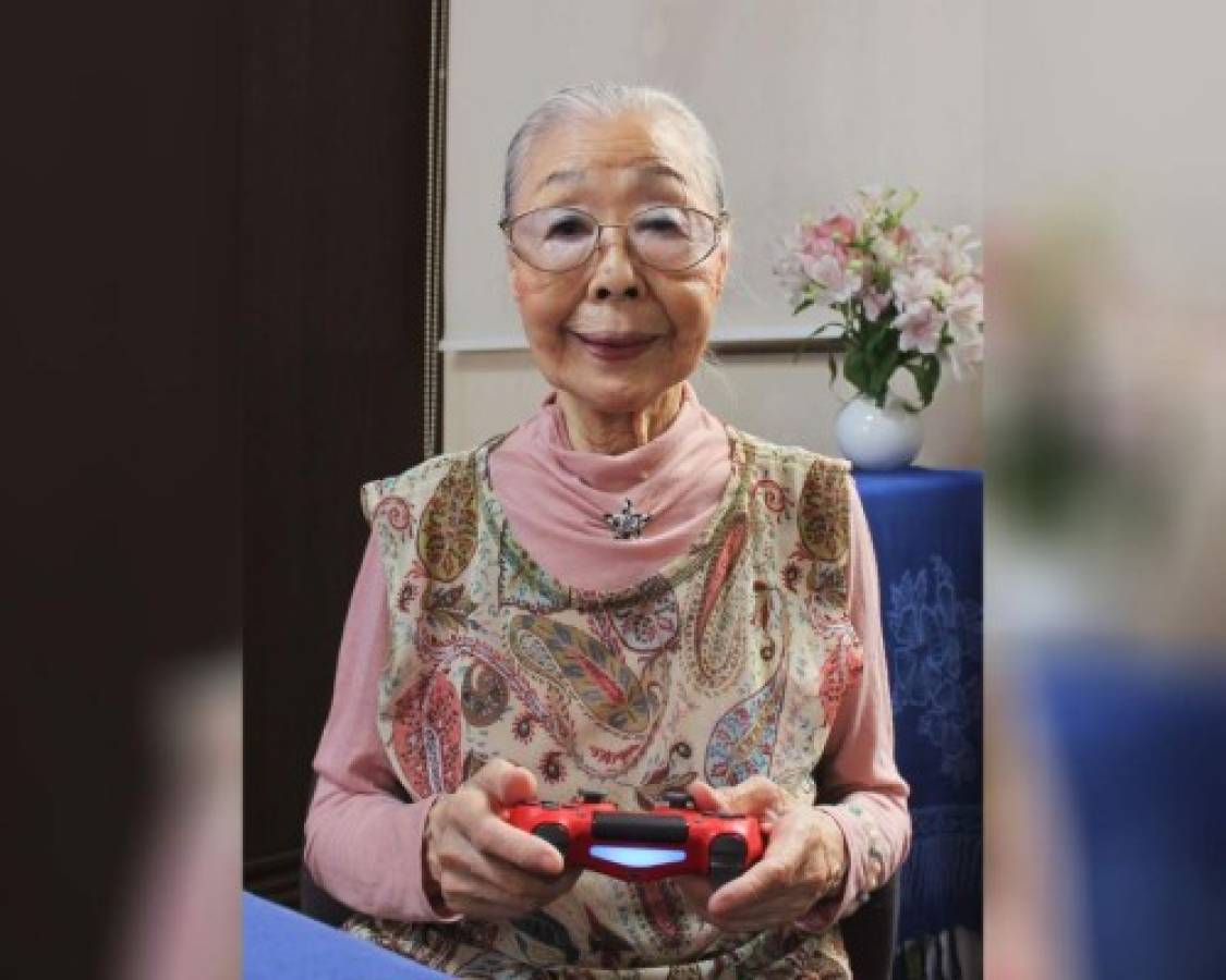 Una abuelita japonesa de 90 años es adicta a los videojuegos