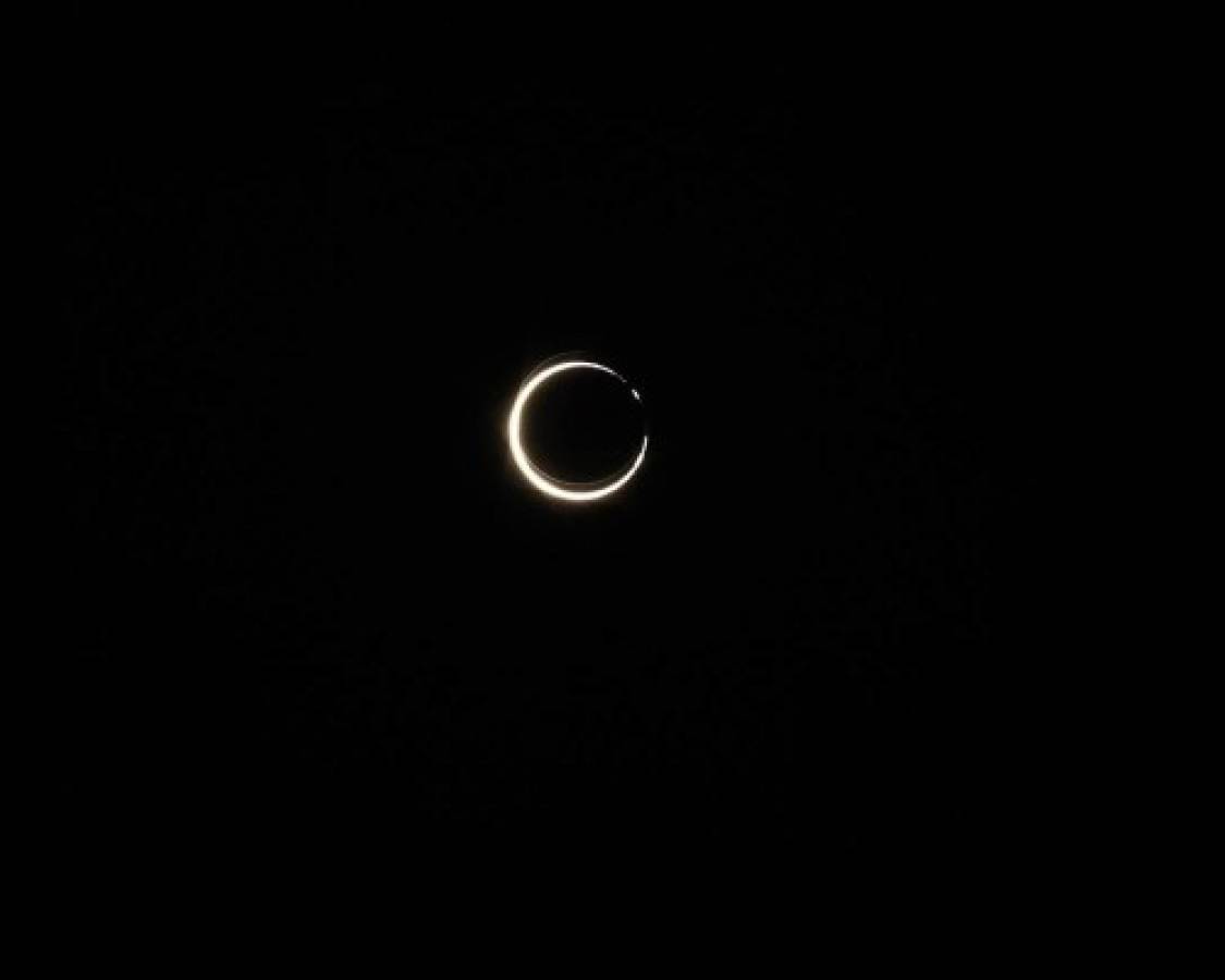 Millones de personas contemplaron el eclipse anillo de fuego en África