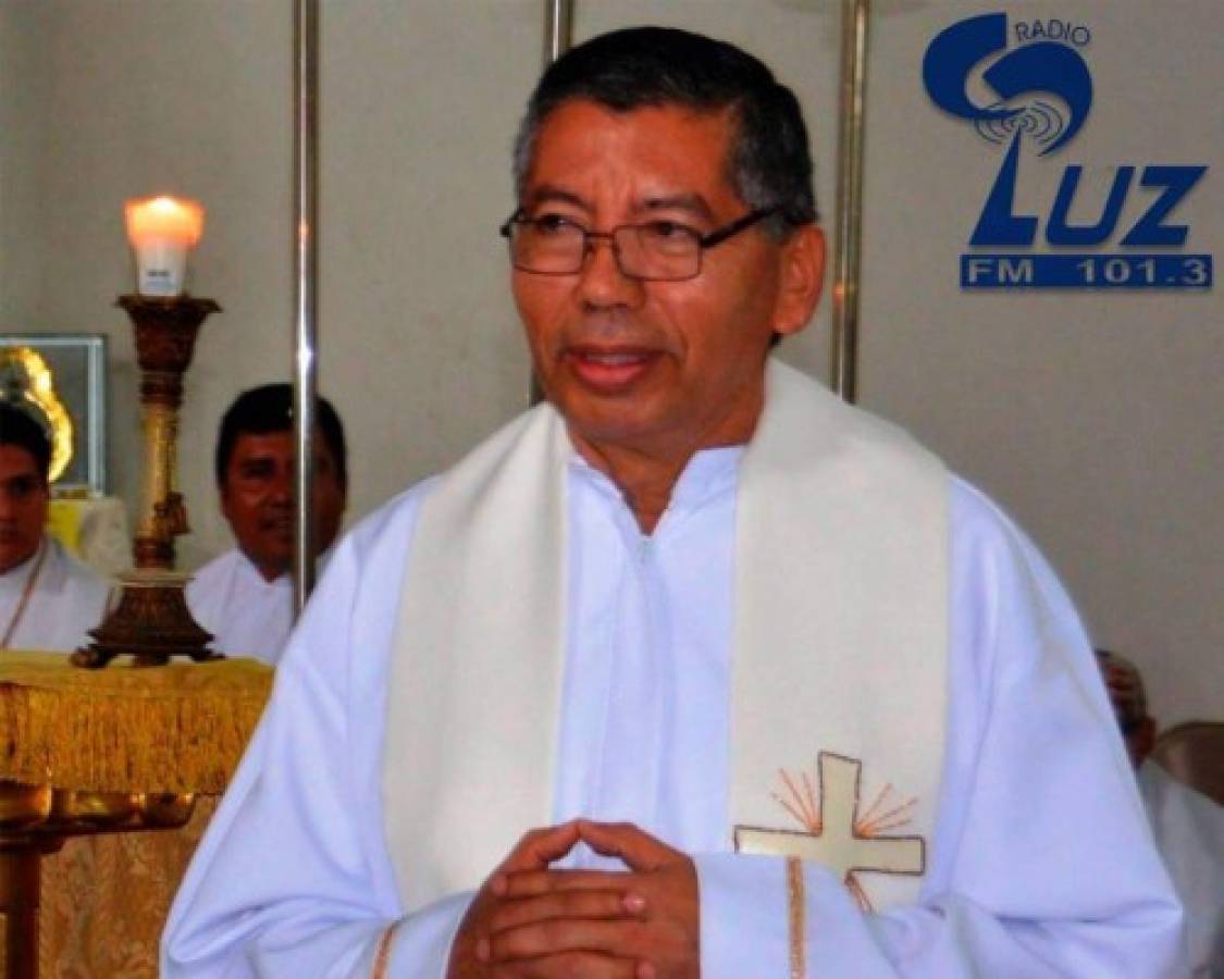 Padre German Flores sigue hospitalizado y en oración de feligreses