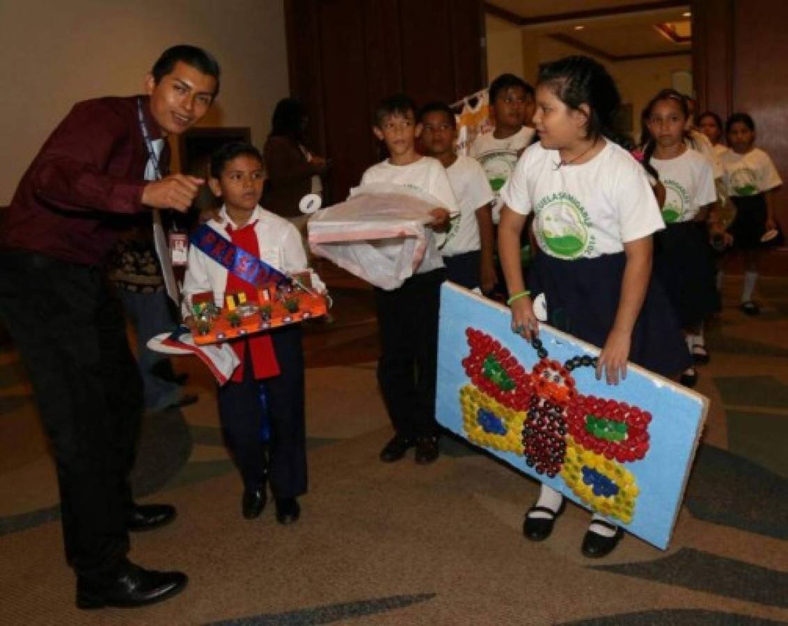 Escuela Esteban Mendoza gana primer lugar en Escuelas Amigables con el Ambiente