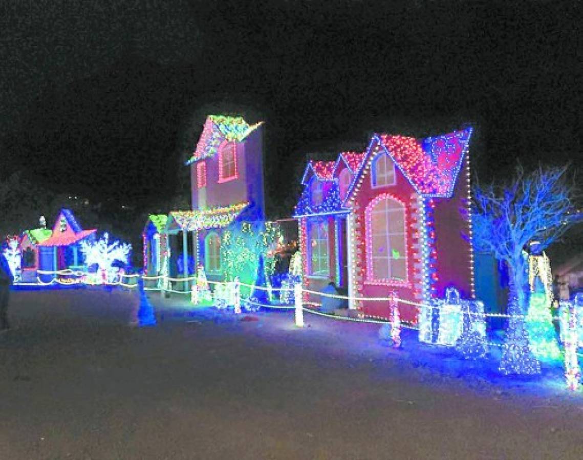 La capital de Honduras le da la bienvenida a la Navidad con luces y nacimientos